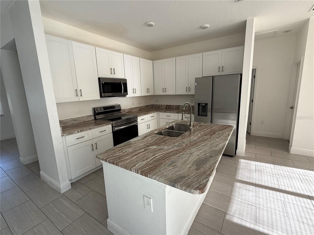 Foto del edificio - 734 Hudson Valley Dr