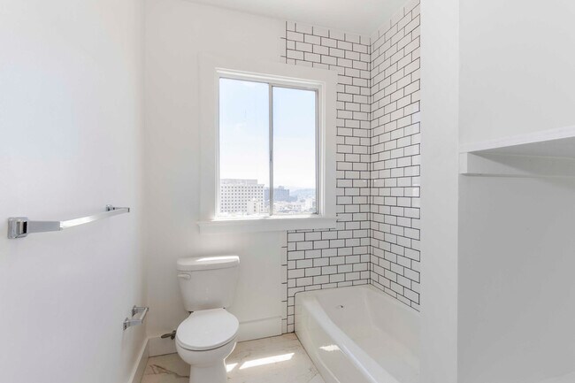 Foto del edificio - 1441 Clay St