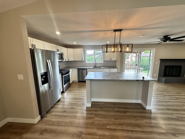 Building Photo - 7628 S Eaton Way