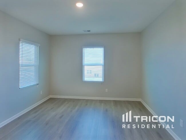 Foto del edificio - 31 Mccall Wy