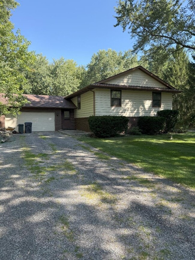 Building Photo - 267 Arbor Dr