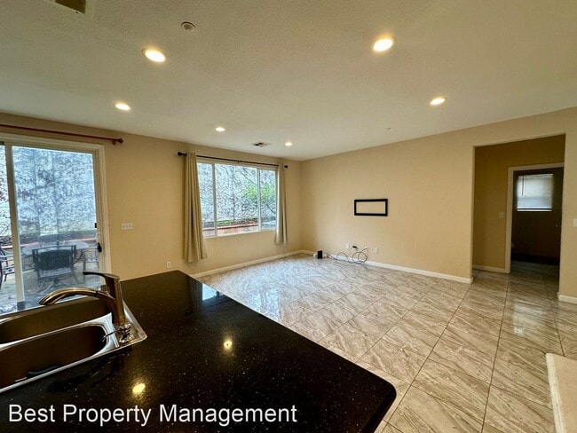 Building Photo - 4 br, 3 bath House - 34529 Windflower Lane