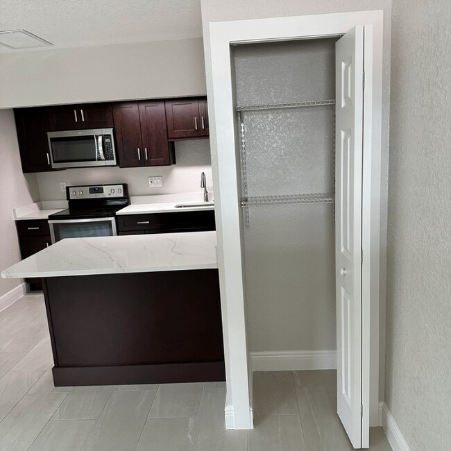 Foto del edificio - 515 69th Ave