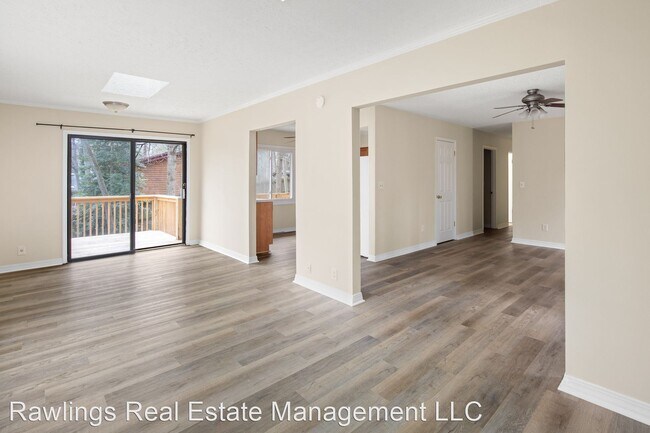 Building Photo - 3 br, 2 bath House - 5 Redfern Court