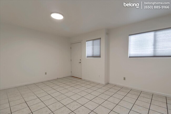 Building Photo - 336 Chesley Ave