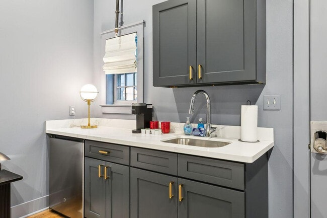 Building Photo - 1738 N Rampart St