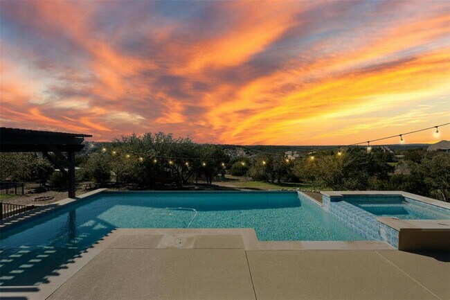 Building Photo - 4700 Topacio Dr