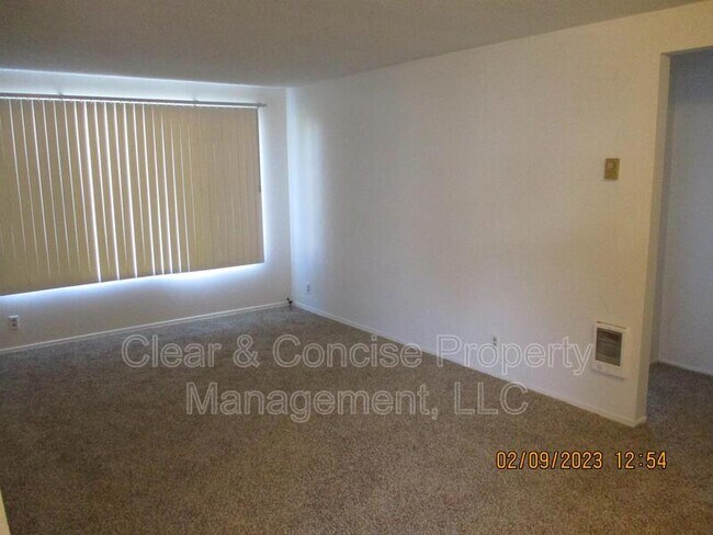 Photo - 1337 Laura St Apartment