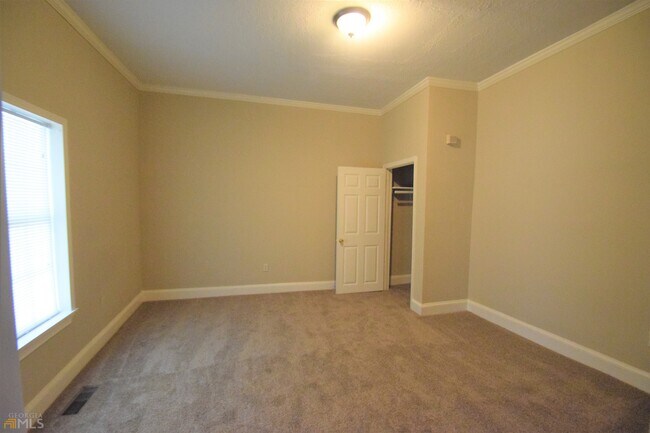 Foto del edificio - 1281 Hill St SE