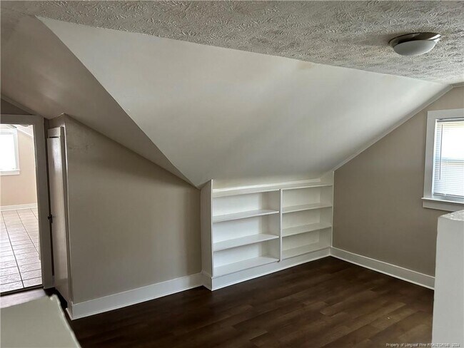 Building Photo - 1525 Fort Bragg Rd