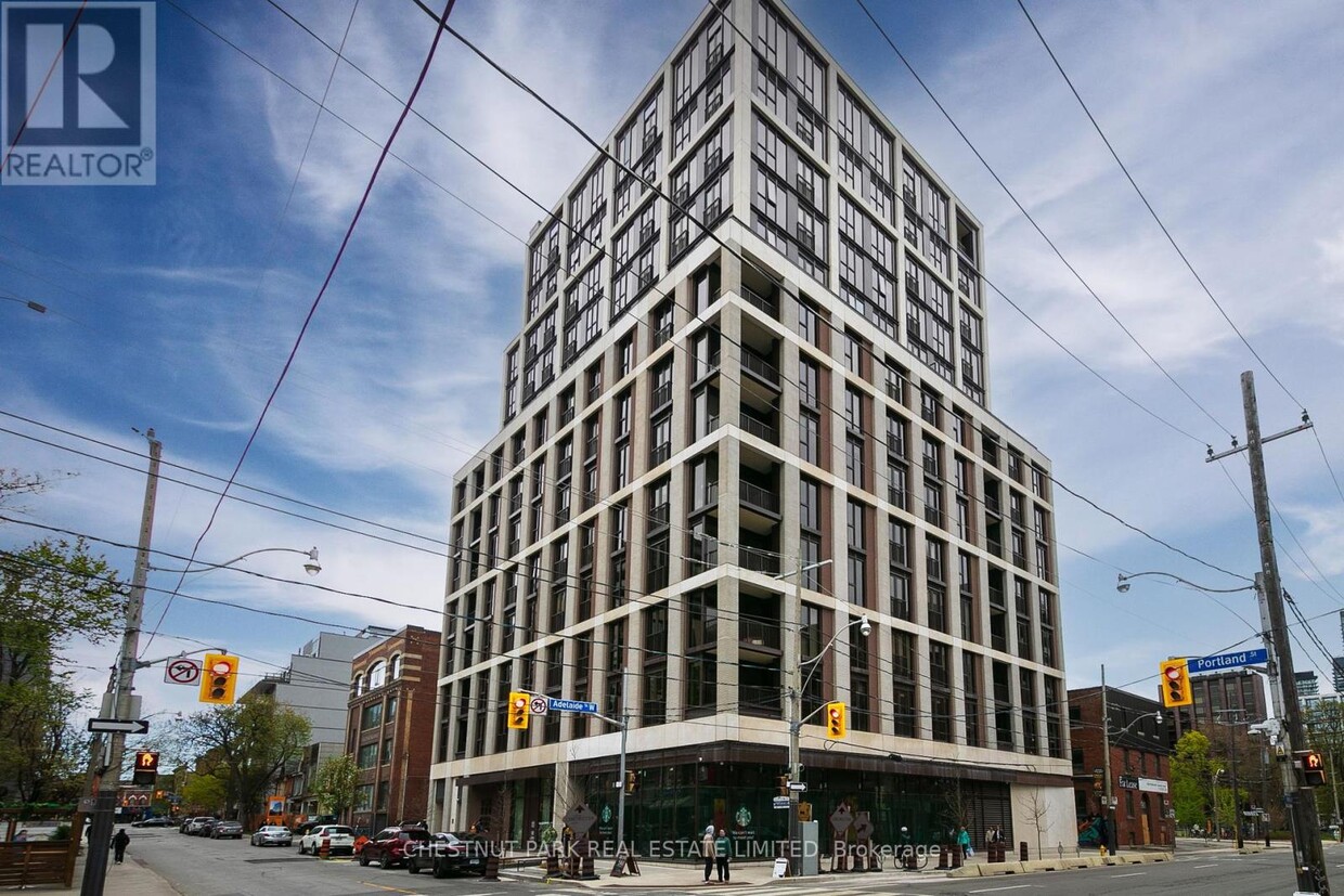 Primary Photo - 123-123 Portland St