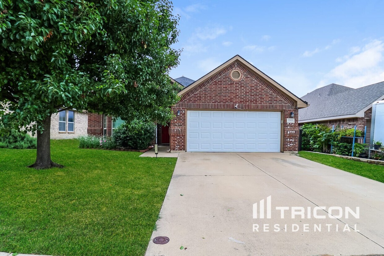 Foto principal - 2213 Wakecrest Dr