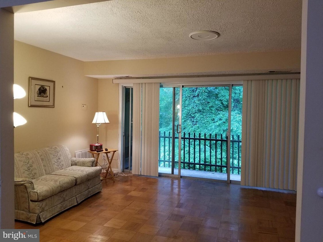 Foto principal - 11620 Vantage Hill Rd
