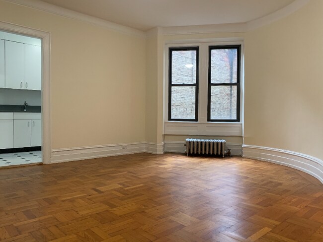 Building Photo - 55 W 55th St
