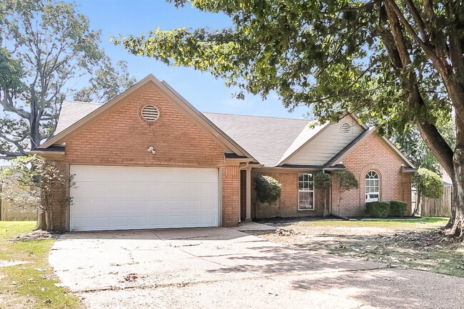 Building Photo - 1805 Steeplechase Cove