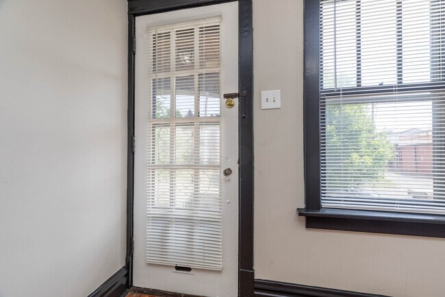 Foto del edificio - 4214 Neosho St