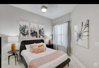 Building Photo - 2929 Wycliff Ave