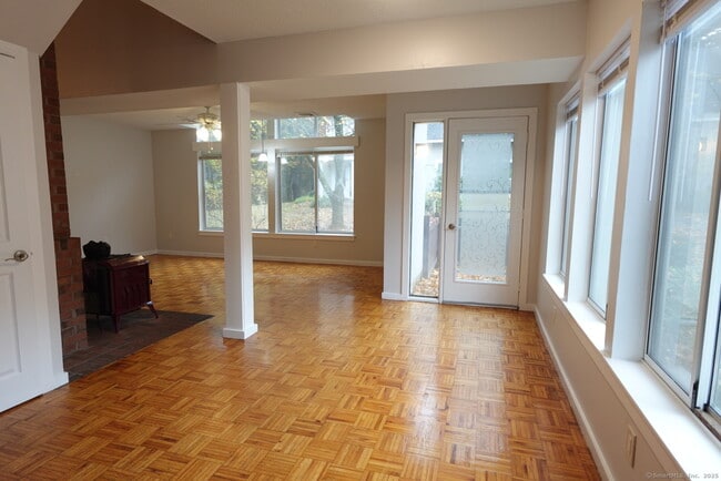 Foto del edificio - 17 Pepperidge Ct