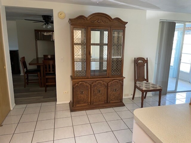 Building Photo - 3720 Cockatoo Dr