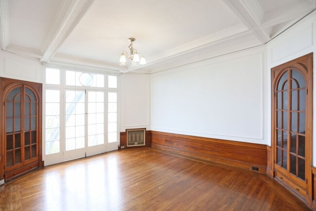 Building Photo - 1538 Green St