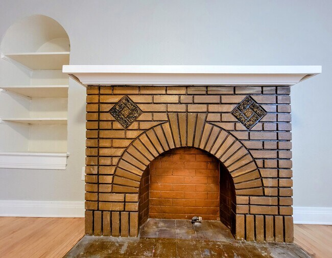 Foto del edificio - Front Duplex on 11th