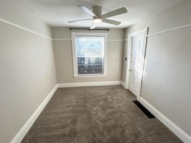 Foto del edificio - 519 S Midler Ave