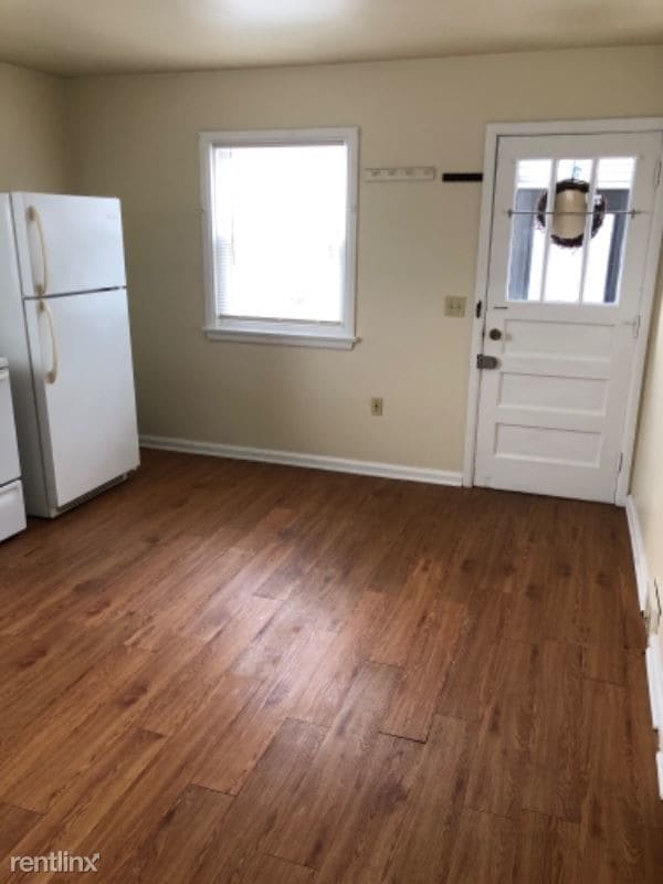 Building Photo - 2 br, 1 bath Apartment - 3226 Poplar St