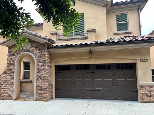 Primary Photo - 5220 Farago Ave