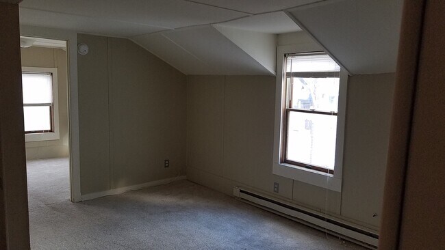 Foto del edificio - 1 Bedroom, 1 Bath, 2nd Floor Apartment