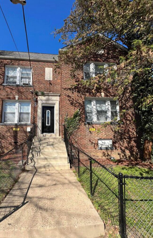 Foto del edificio - 1817 18th St SE