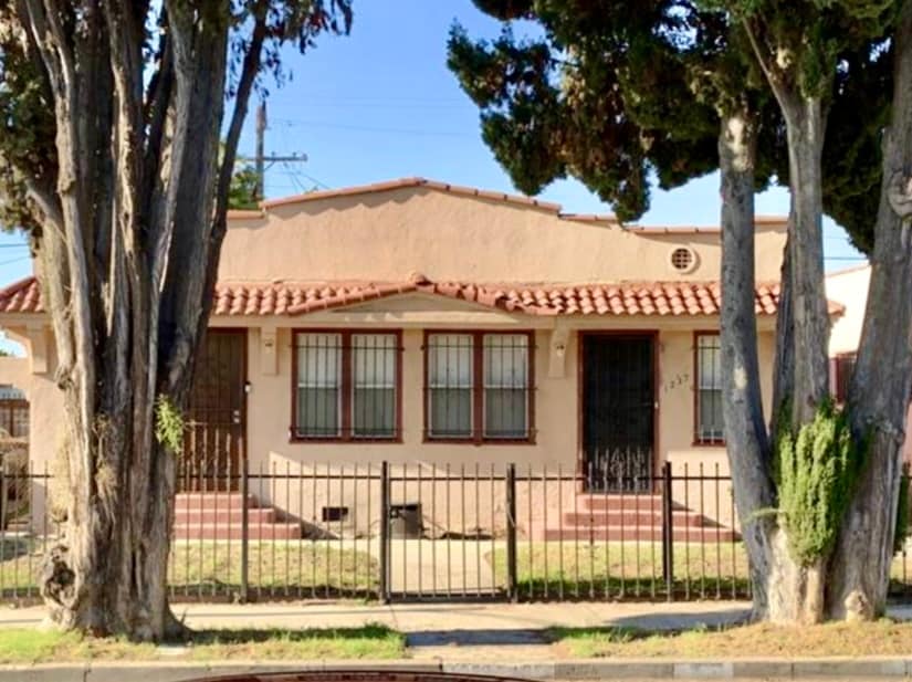 Primary Photo - 1237 W 56th St