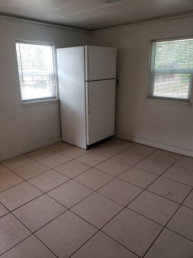 Foto del edificio - Garden level 2 br  near School of Mines | Mountain views | walking distance to downtown Golden