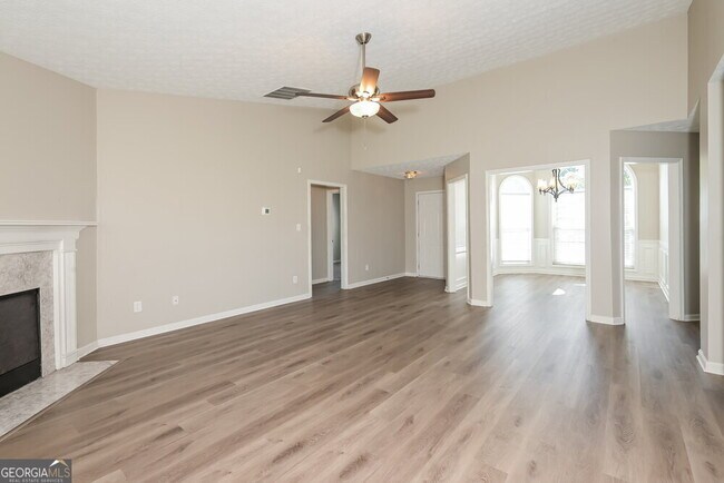 Foto del edificio - 3268 Tuggle Ives Dr NE