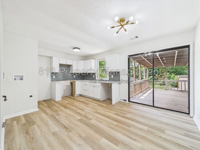 Foto del edificio - 11230 Corrington Ave