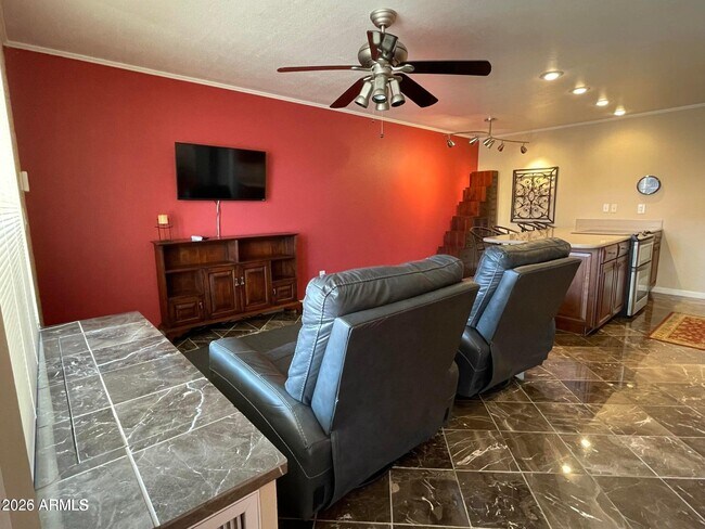 Foto del edificio - 1440 N Idaho Rd