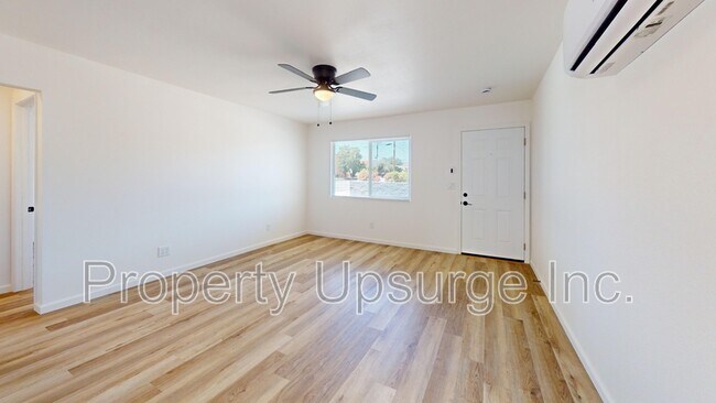Foto del edificio - 415 Lake Blvd