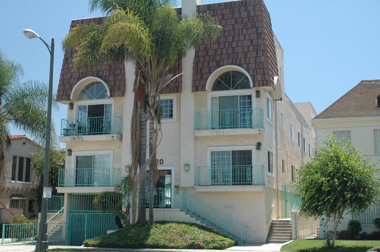 Primary Photo - 8618 W Olympic Blvd