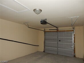 Building Photo - 832 Gleason Pkwy