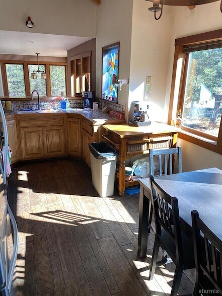 Building Photo - 33856 Hawkweed Way