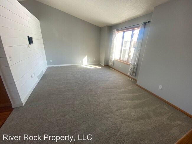 Foto del edificio - 4 br, 2 bath House - 3327 44th Avenue South