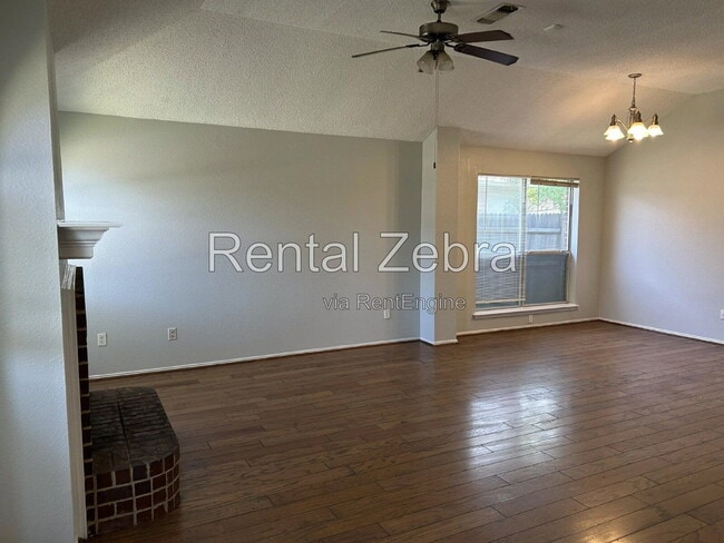 Building Photo - 2024 Emerald Oaks