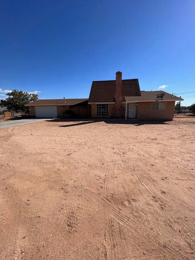 17885 Darwin St, Hesperia, CA 92345 House Rental in Hesperia, CA