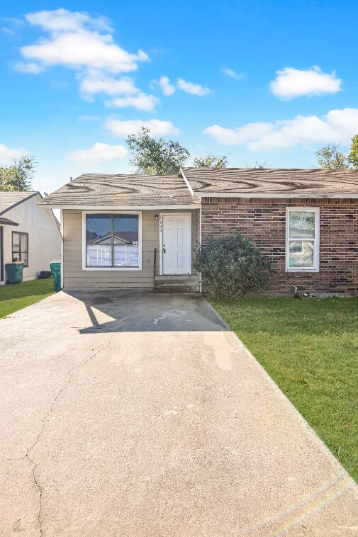 Foto del edificio - 1626 Kelly Dr