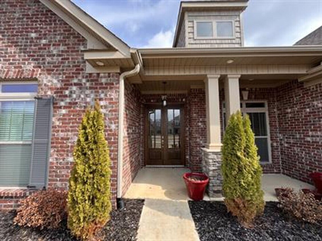 Foto principal - 7419 Flint Xing Cir SE