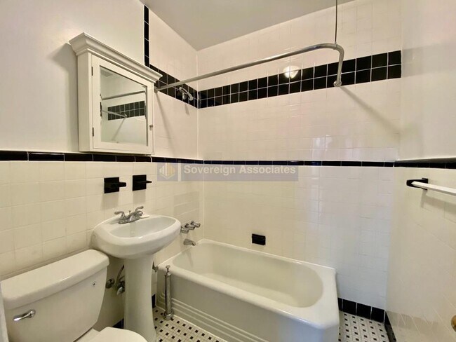 Building Photo - 304 West 107th Street