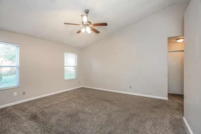 Building Photo - 5882 Glen Haven Blvd
