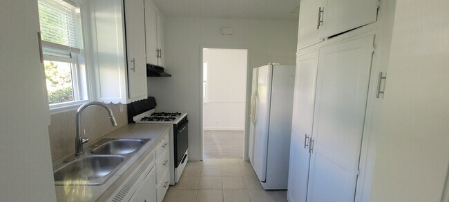 Foto del edificio - 432 N Glenwood Pl