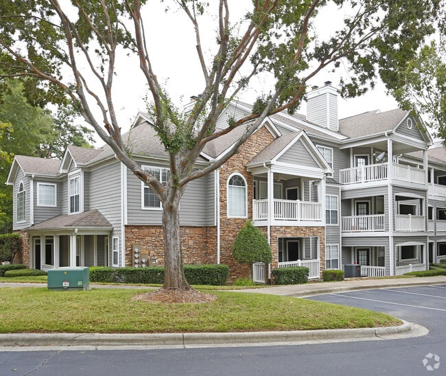 Building Photo - Elan at Mallard Creek Apartment Homes