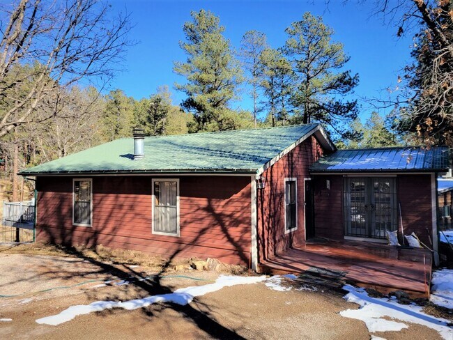 Building Photo - Ponderosa Lodge