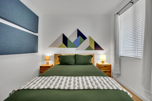 Foto del edificio - 9440 Sequoia Ridge Ave